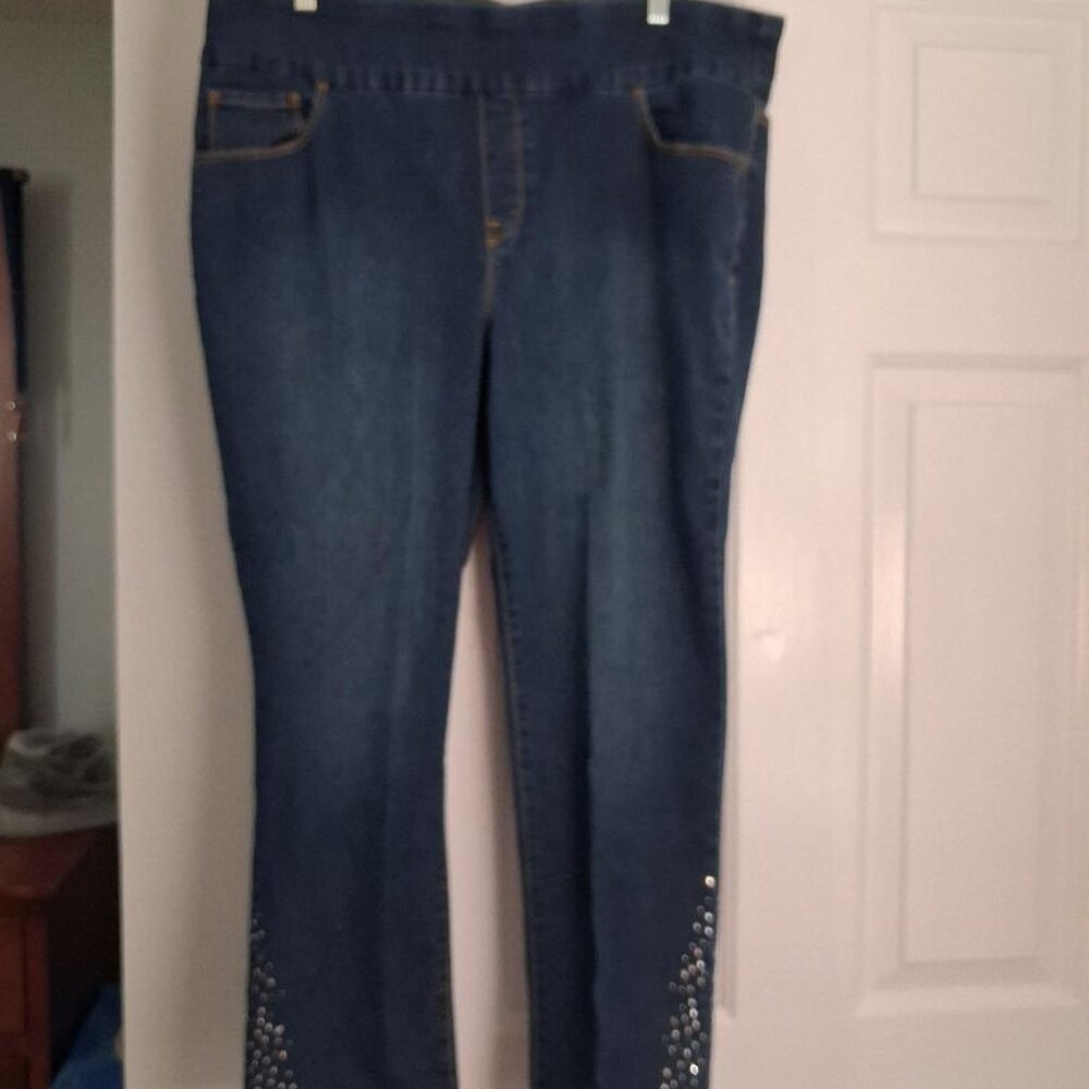Gloria Vanderbilt "Amanda" Pull On Jeans With Stud Details  - EXC Cond